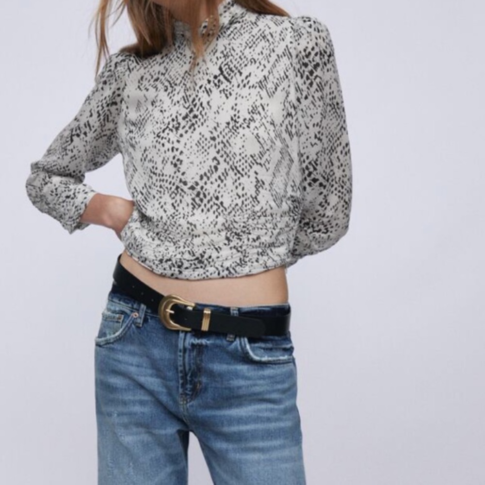 Zara black and white print blouse